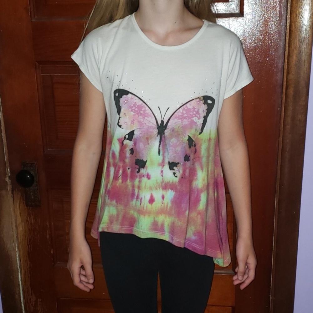 White t-shirt with colored bottom